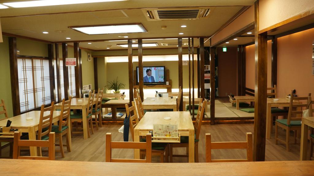 Capsule Hotel 310 Tokio Buitenkant foto